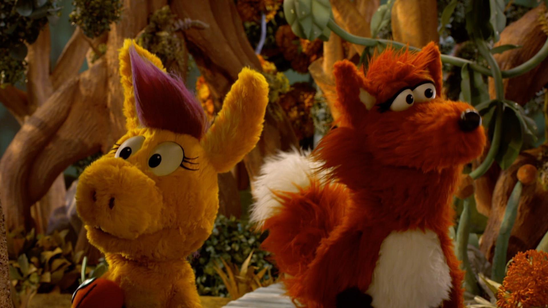 Bob Dog brings a ball to the Stuffie Playdate./Frannie Fox invites Donkey to her swamp.