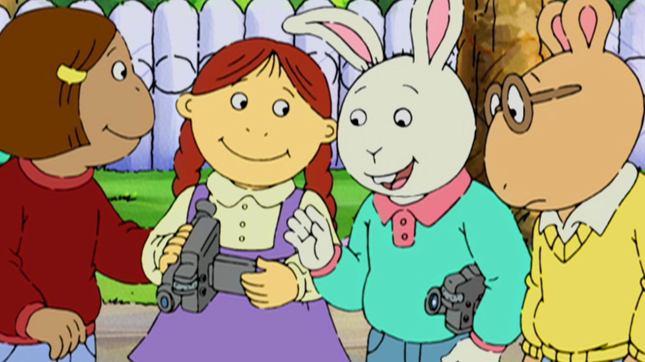 Arthur feels afraid of the new comics./Arthur and Francine enter their pets in a contest.