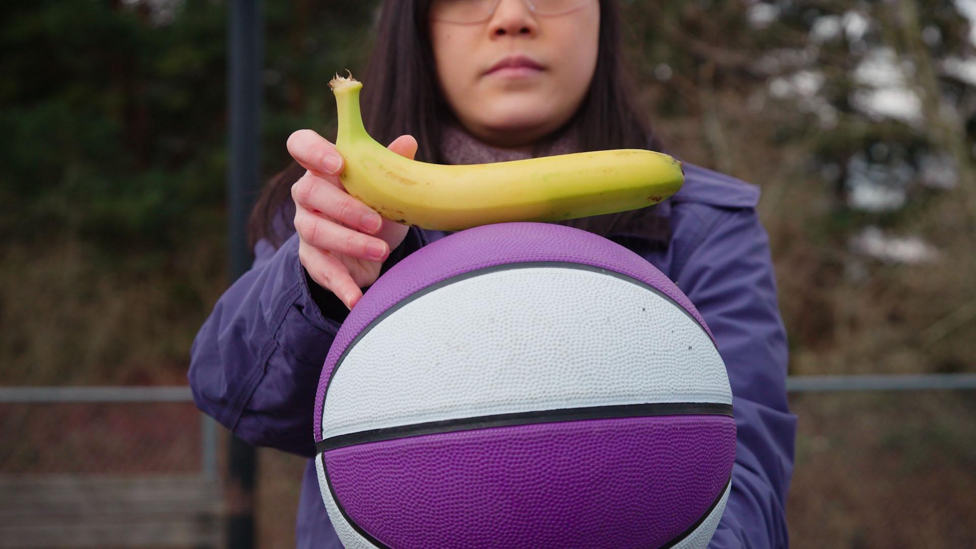 Join Katie and her guest, Eva, as they teach how to make the bounciest bouncy ball ever!